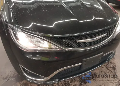 2017 Chrysler Pacifica Touring L z USA, uszkodzony, nr VIN 2C4RC1BG7HR511124